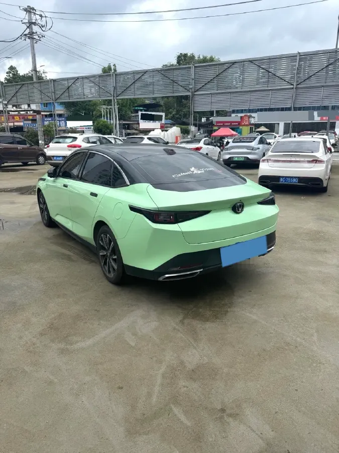 2023 ChangAn Oshan Z6 1.5T 188HP L4 7DCT,autocango,china used car exporter,china ev exporter,chinese used car exporter,chinese used ev exporter