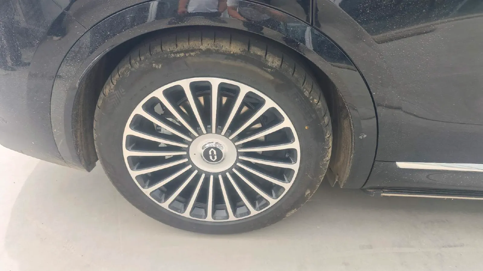 2025 AITO AITO M8 REEV 160HP REEV 53.4KWH,autocango,china used car exporter,china ev exporter,chinese used car exporter,chinese used ev exporter