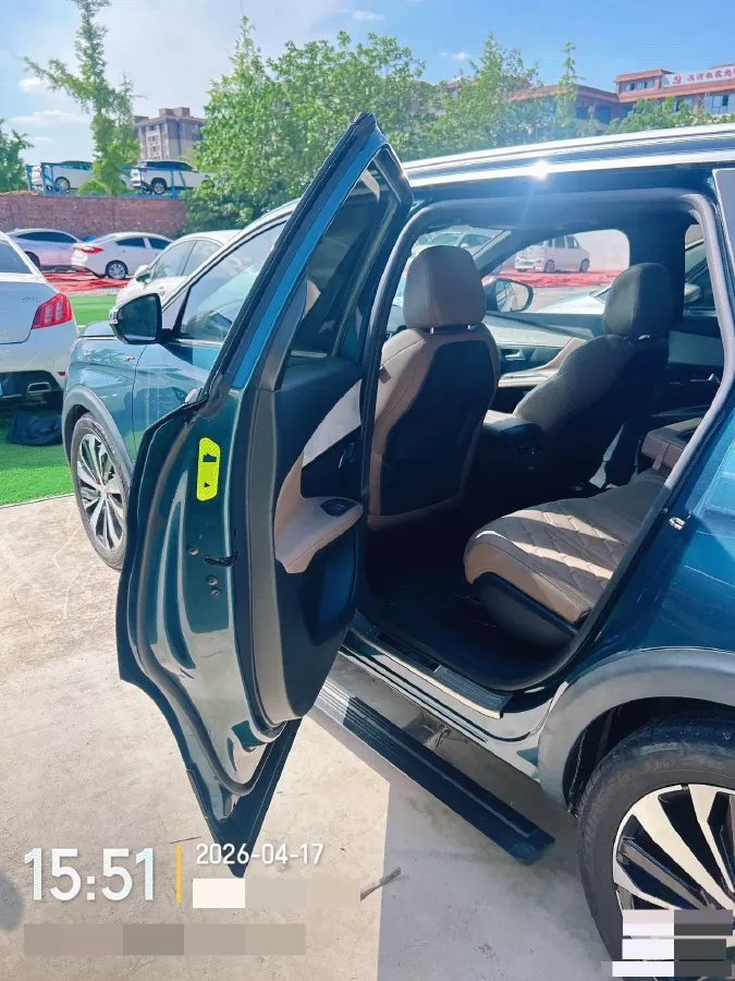 2017 Peugeot 5008 1.8T 204HP L4 6AT,autocango,china used car exporter,china ev exporter,chinese used car exporter,chinese used ev exporter