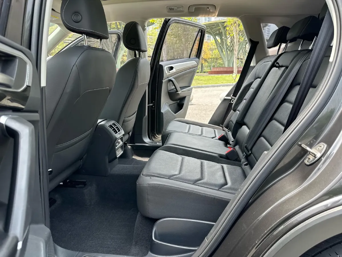 2019 Volkswagen Tayron 2.0T 186HP L4 7DCT,autocango,china used car exporter,china ev exporter,chinese used car exporter,chinese used ev exporter