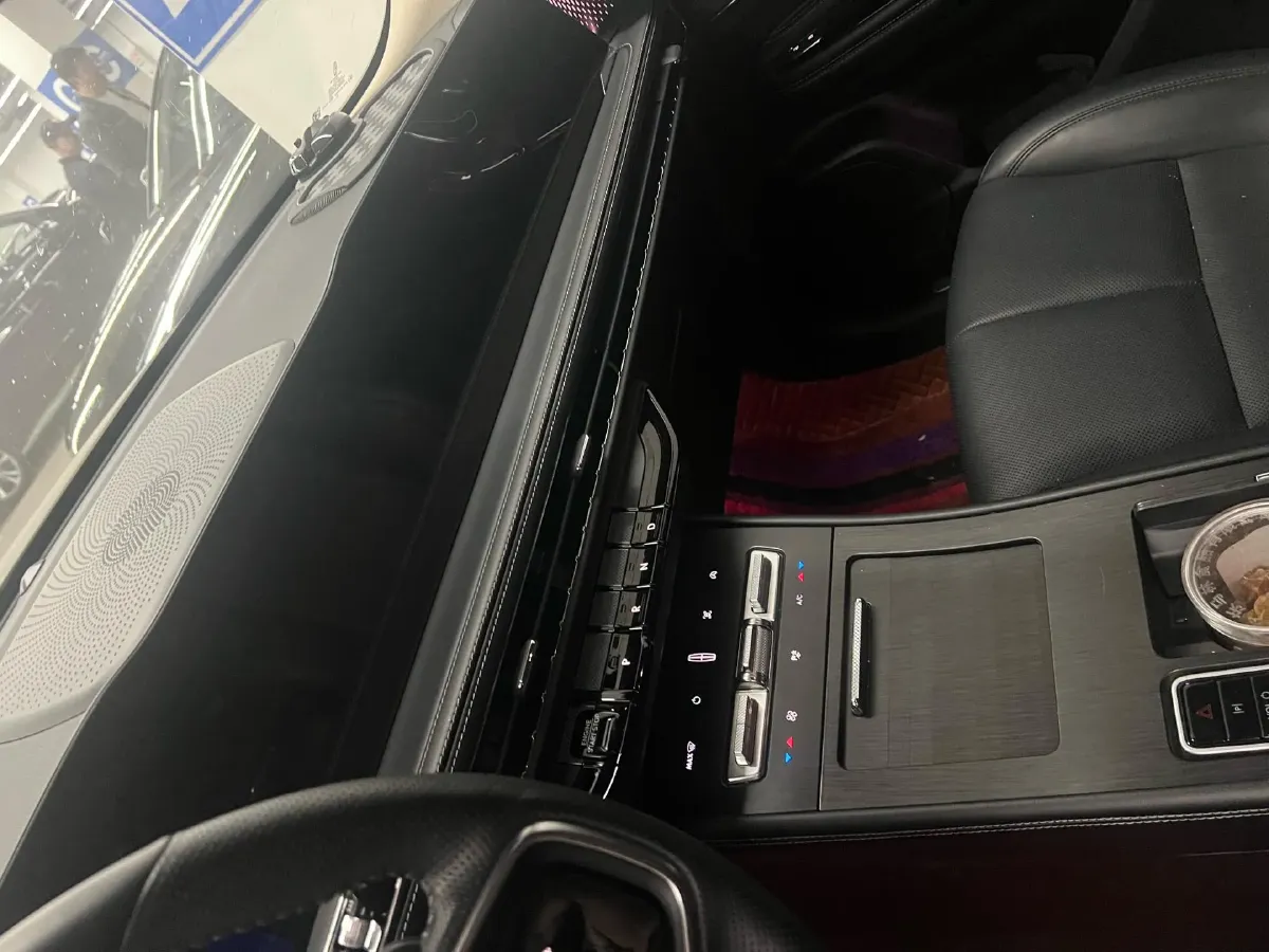 2024 Lincoln Corsair 2.0T 261HP L4 8AT,autocango,china used car exporter,china ev exporter,chinese used car exporter,chinese used ev exporter