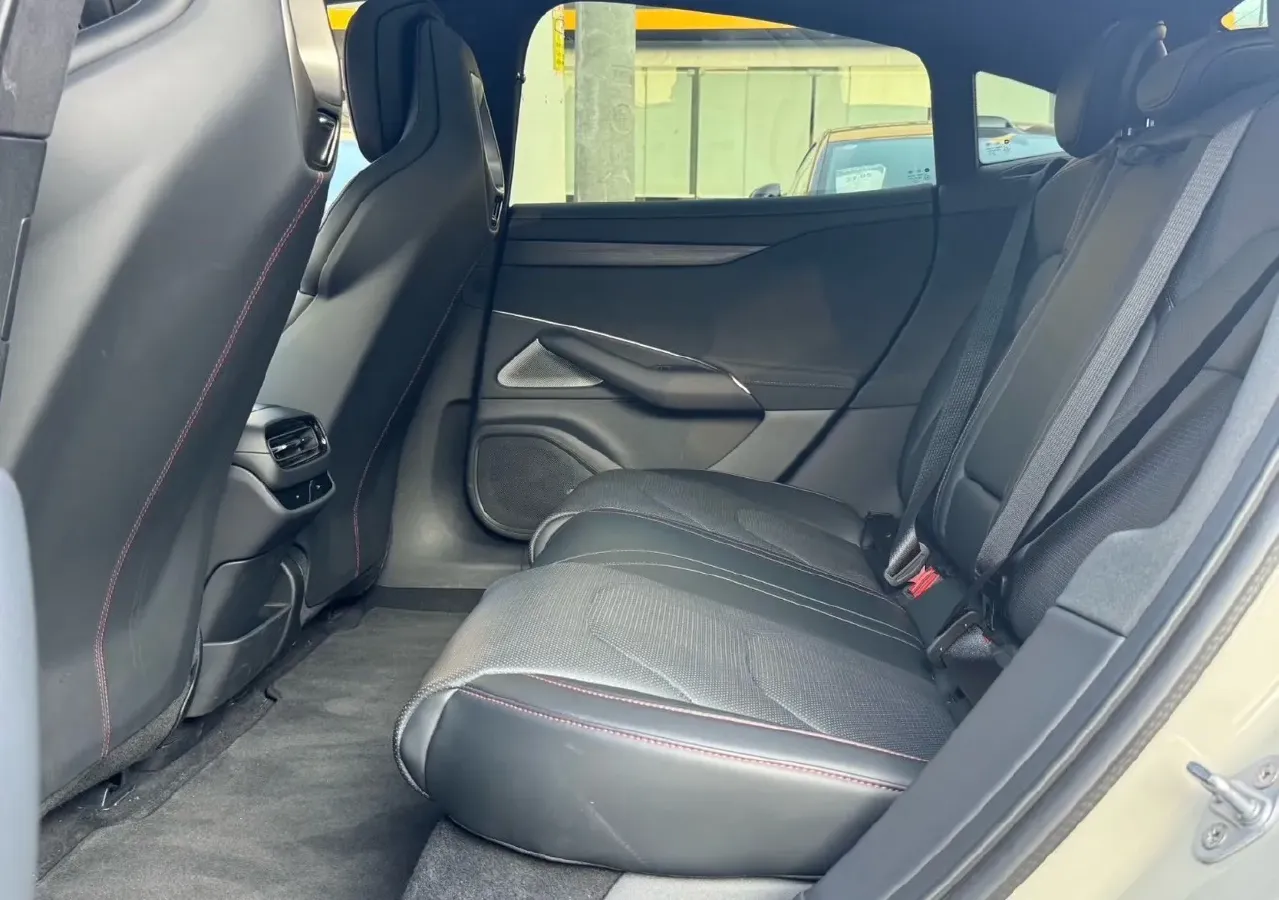 2024 MI SU7 BEV 101KWH,autocango,china used car exporter,china ev exporter,chinese used car exporter,chinese used ev exporter