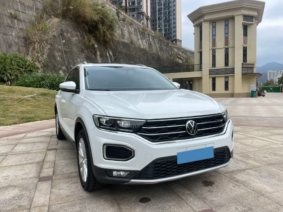 2022 Volkswagen T-Roc 1.4T 150HP L4 7DCT,autocango,china used car exporter,china ev exporter,chinese used car exporter,chinese used ev exporter
