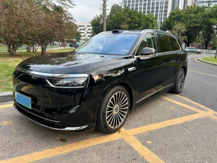 2025 AITO AITO M8 REEV 160HP REEV 53.4KWH,autocango,china used car exporter,china ev exporter,chinese used car exporter,chinese used ev exporter