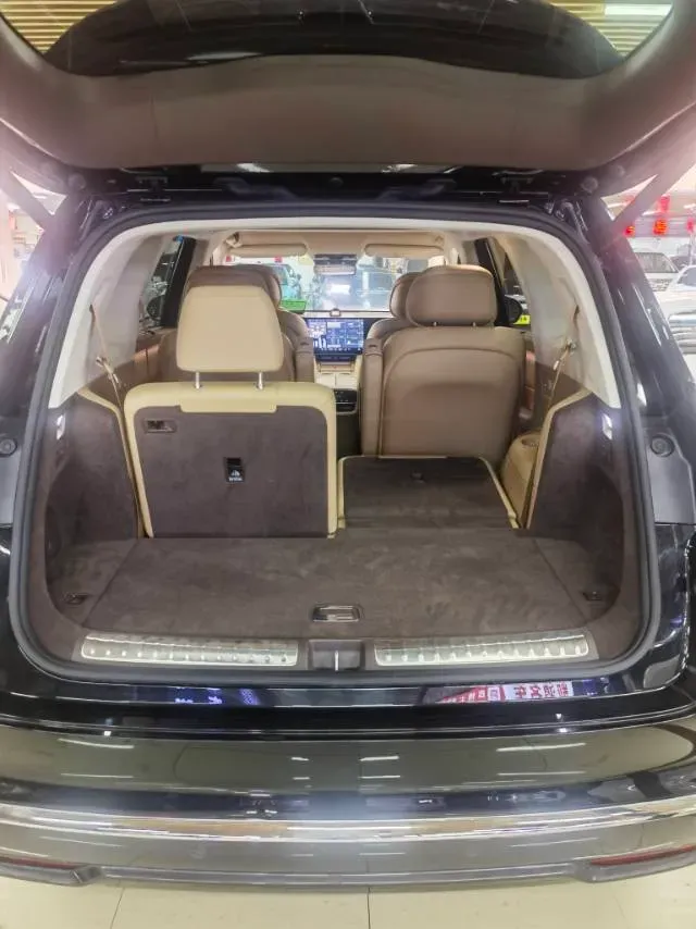 2025 AITO AITO M8 REEV 160HP REEV 53.4KWH,autocango,china used car exporter,china ev exporter,chinese used car exporter,chinese used ev exporter