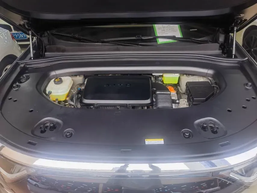 2025 AITO AITO M8 REEV 160HP REEV 53.4KWH,autocango,china used car exporter,china ev exporter,chinese used car exporter,chinese used ev exporter