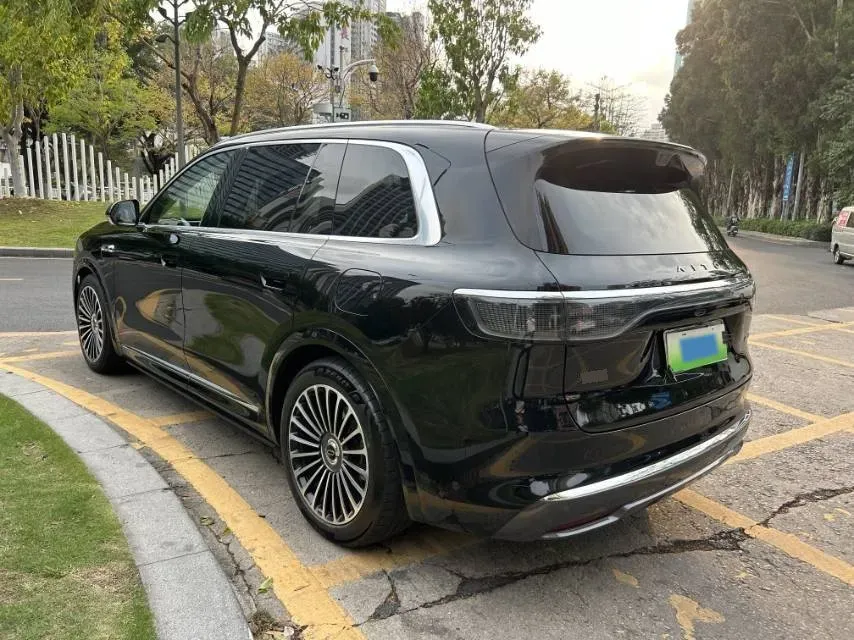 2025 AITO AITO M8 REEV 160HP REEV 53.4KWH,autocango,china used car exporter,china ev exporter,chinese used car exporter,chinese used ev exporter