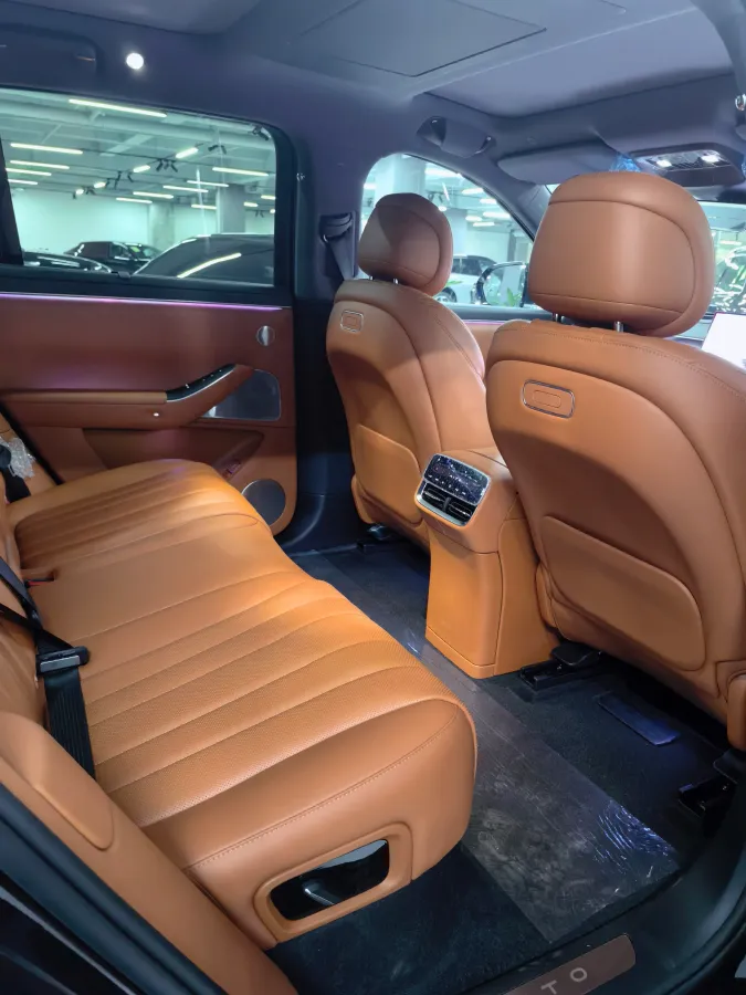 2026 AITO AITO M7 REEV 160HP REEV,autocango,china used car exporter,china ev exporter,chinese used car exporter,chinese used ev exporter