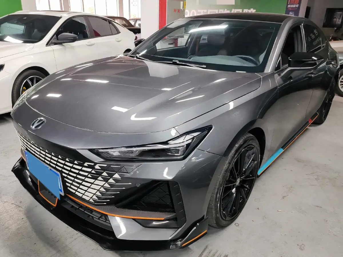 2022 ChangAn UNI-V 1.5T 188HP L4 7DCT,autocango,china used car exporter,china ev exporter,chinese used car exporter,chinese used ev exporter