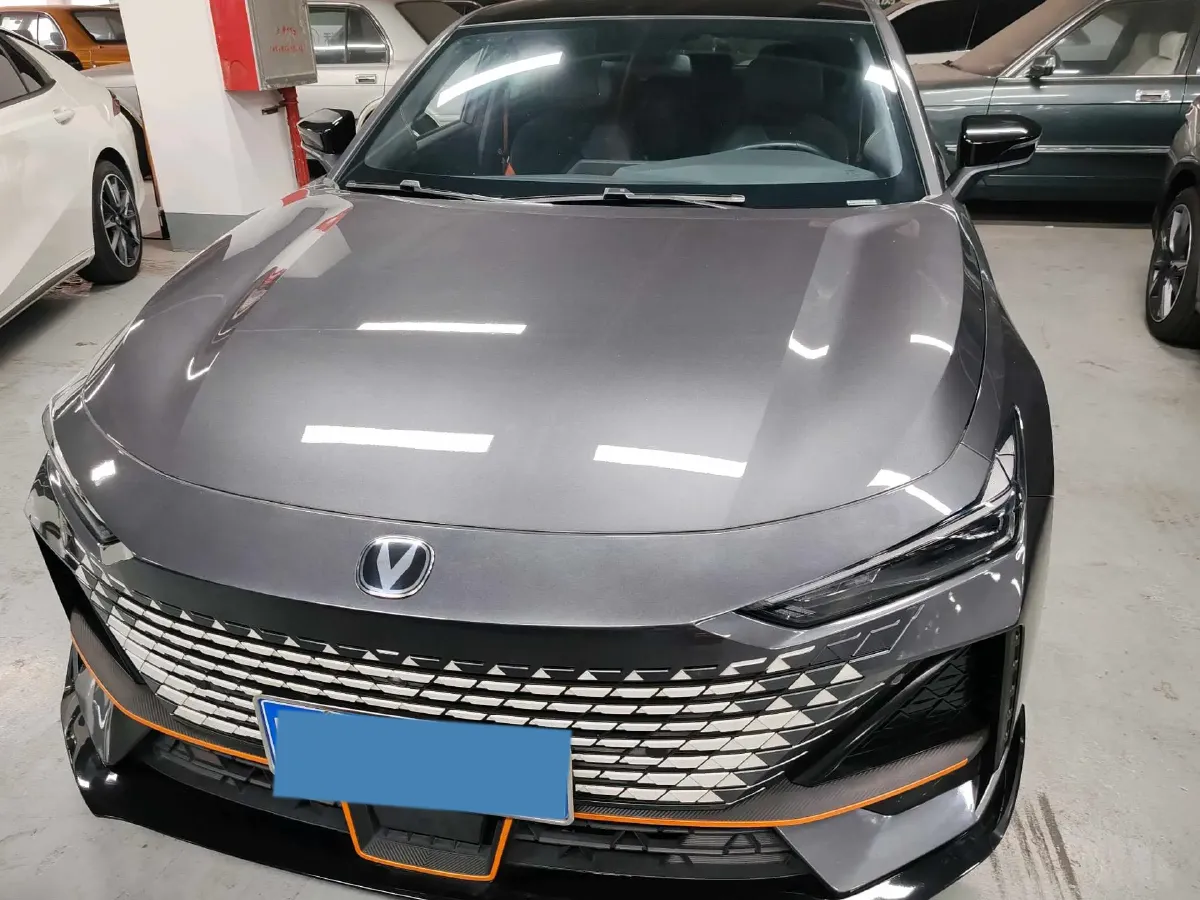 2022 ChangAn UNI-V 1.5T 188HP L4 7DCT,autocango,china used car exporter,china ev exporter,chinese used car exporter,chinese used ev exporter