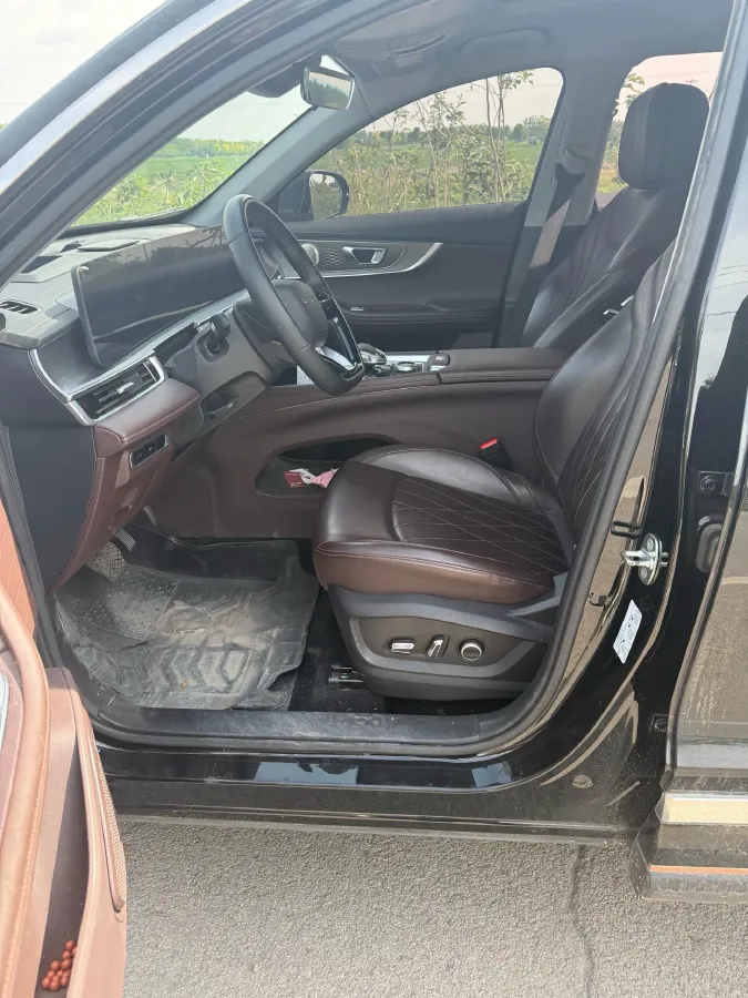 2024 Chery Tiggo 8 PRO 2.0T 254HP L4 7DCT,autocango,china used car exporter,china ev exporter,chinese used car exporter,chinese used ev exporter