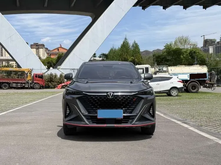 2024 ChangAn X5 PLUS 1.5T 188HP L4 7DCT,autocango,china used car exporter,china ev exporter,chinese used car exporter,chinese used ev exporter