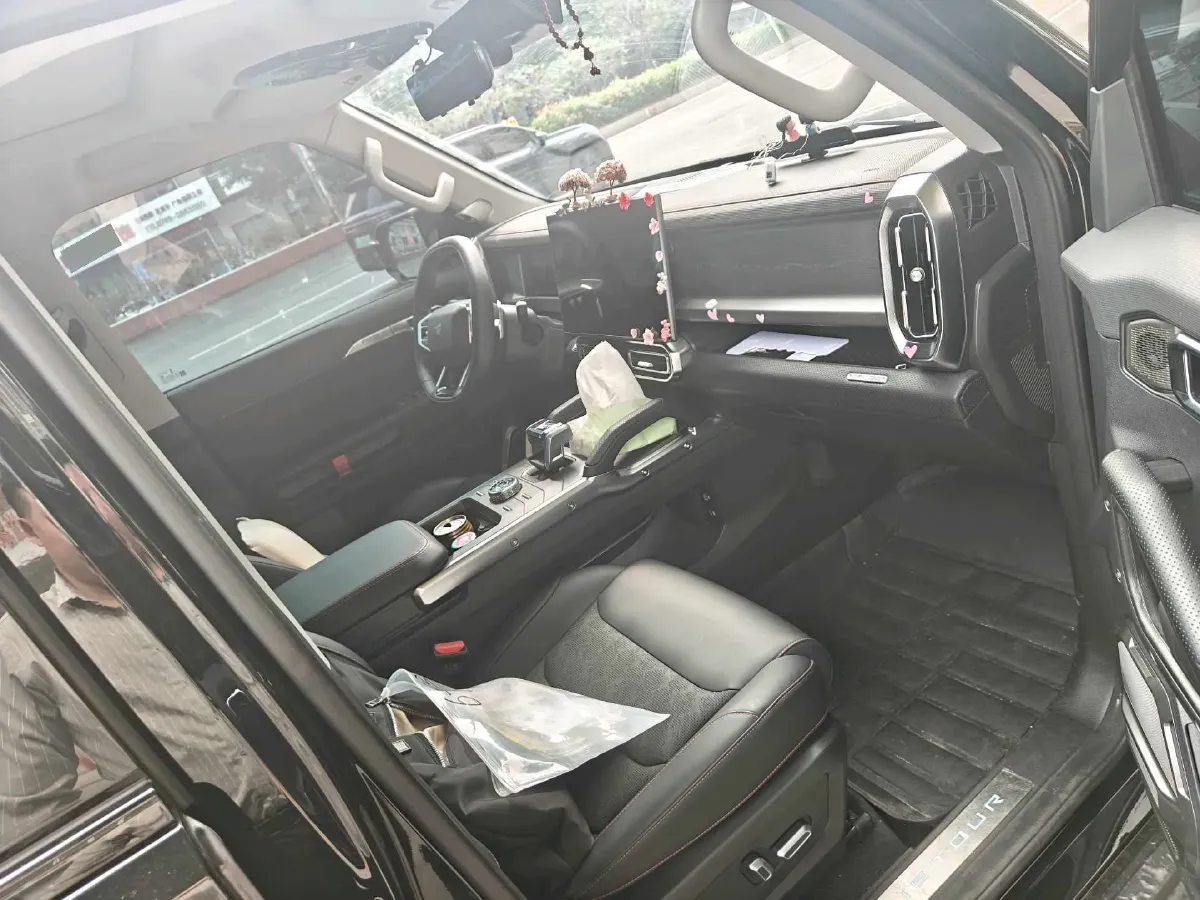 2025 Jetour Traveller 2.0T 254HP L4 7DCT,autocango,china used car exporter,china ev exporter,chinese used car exporter,chinese used ev exporter