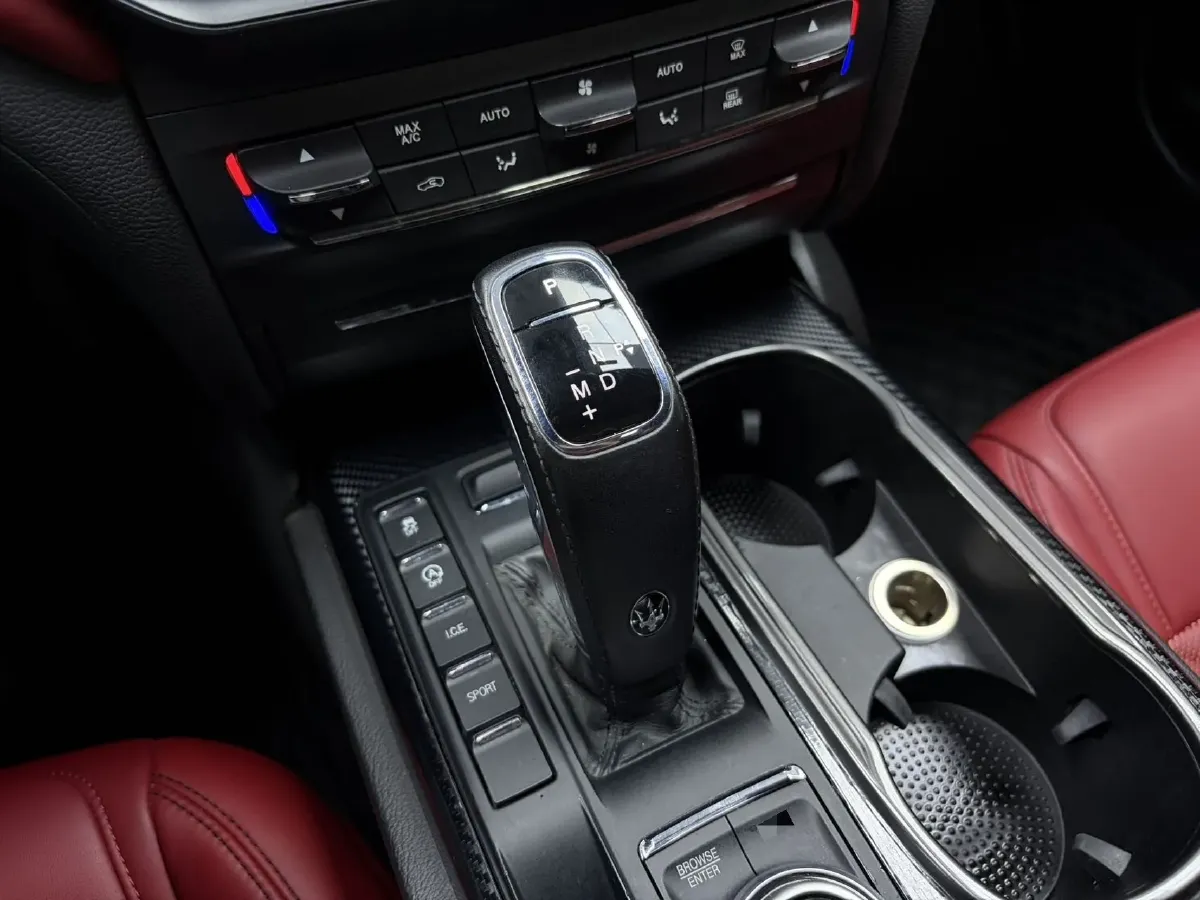 2022 Audi Q7 2.0T 245HP L4 8AT,autocango,china used car exporter,china ev exporter,chinese used car exporter,chinese used ev exporter