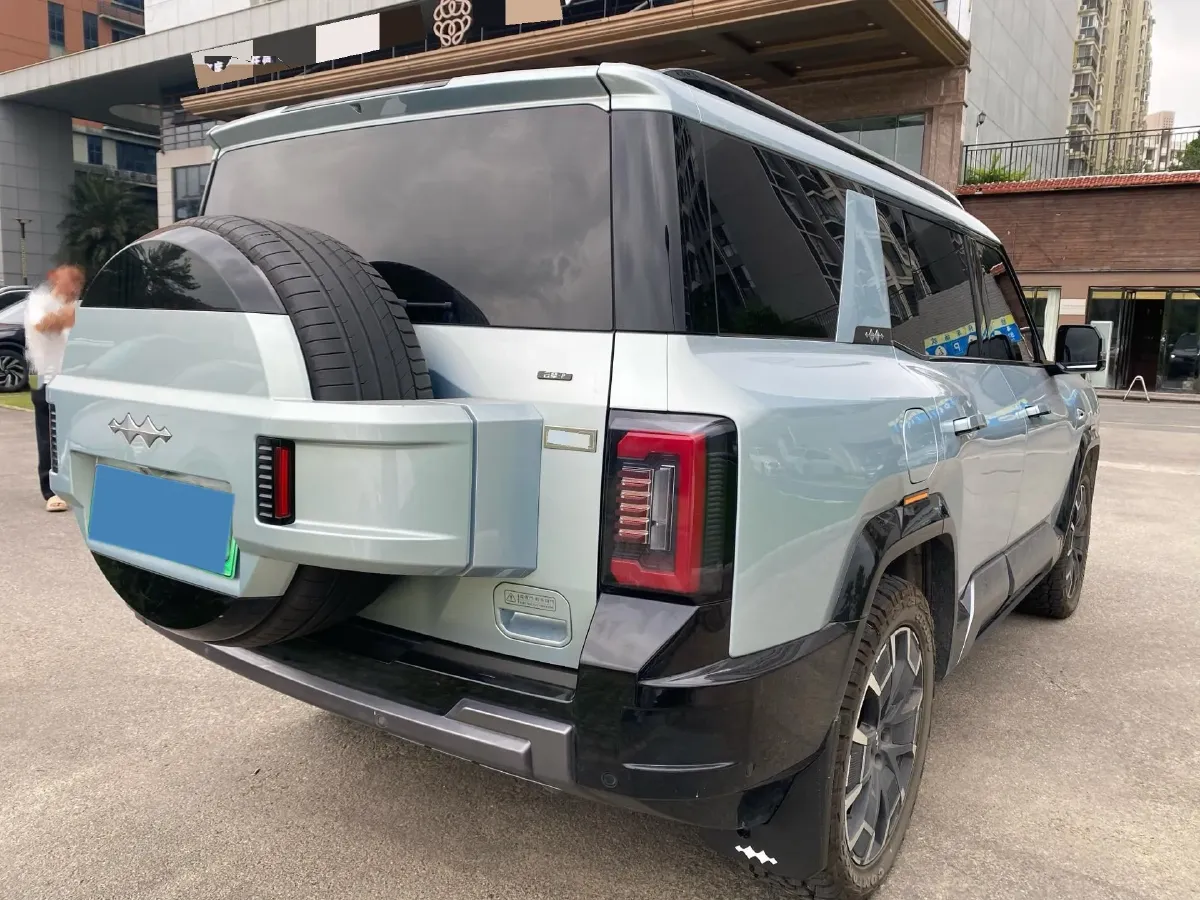 2025 FangChengBao Bao 8 2.0T 245HP L4 E-CVT PHEV 36.8KWH,autocango,china used car exporter,china ev exporter,chinese used car exporter,chinese used ev exporter