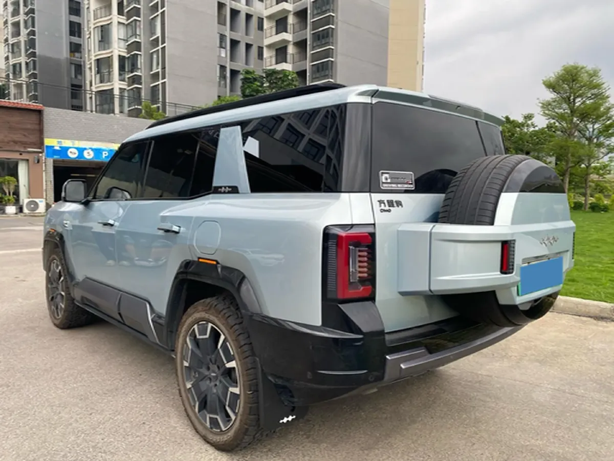 2025 FangChengBao Bao 8 2.0T 245HP L4 E-CVT PHEV 36.8KWH,autocango,china used car exporter,china ev exporter,chinese used car exporter,chinese used ev exporter