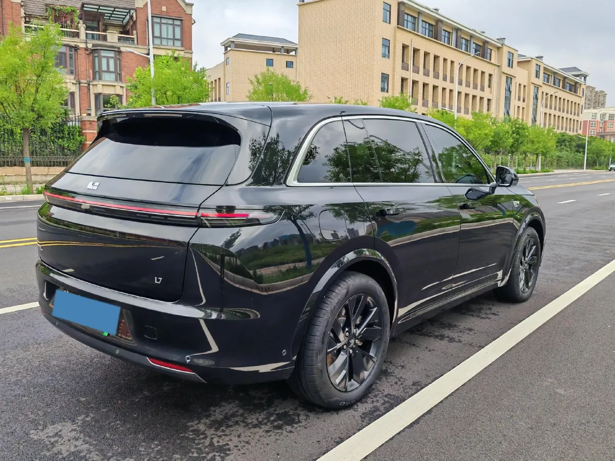 2023 Li L7 Range Extended 154HP REEV 40.9KWH,autocango,china used car exporter,china ev exporter,chinese used car exporter,chinese used ev exporter