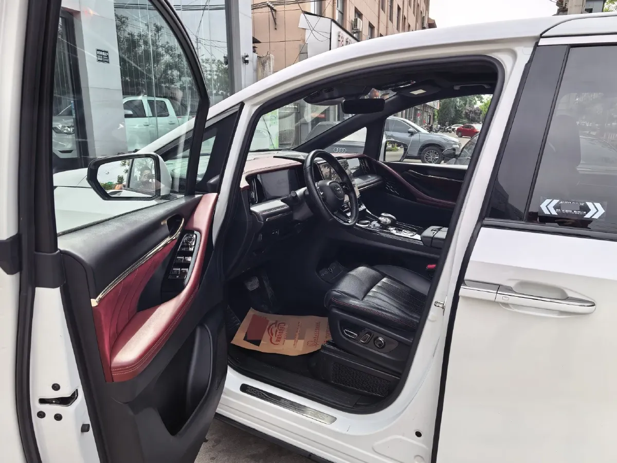 2023 GAC Trumpchi M8 2.0T 190HP L4 E-CVT Hybrid,autocango,china used car exporter,china ev exporter,chinese used car exporter,chinese used ev exporter