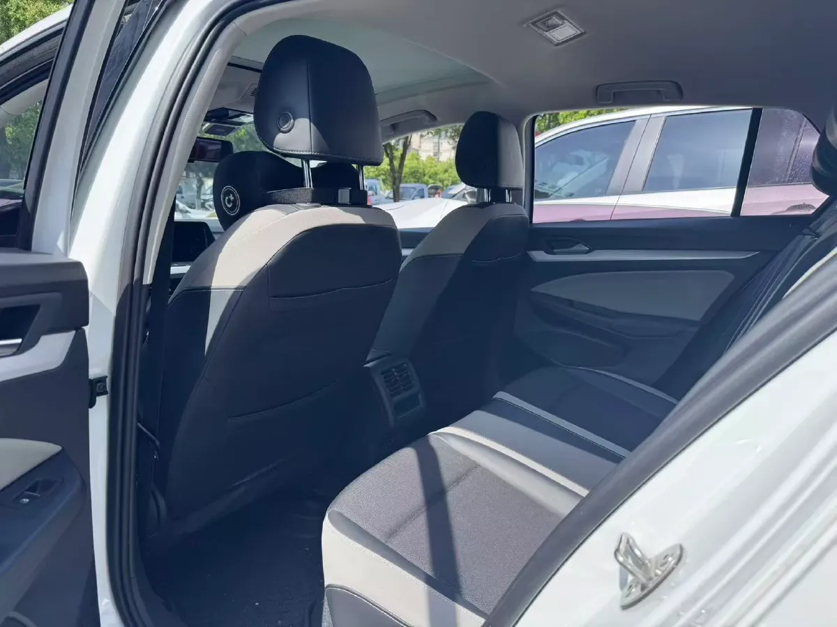 2021 Volkswagen Golf 1.4T 150HP L4 7DCT,autocango,china used car exporter,china ev exporter,chinese used car exporter,chinese used ev exporter