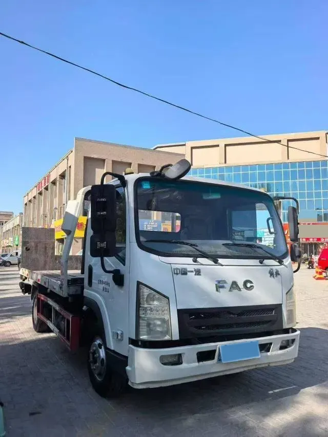 2020 FAW Senia R8 1.6L 116HP L4 6AT,autocango,china used car exporter,china ev exporter,chinese used car exporter,chinese used ev exporter