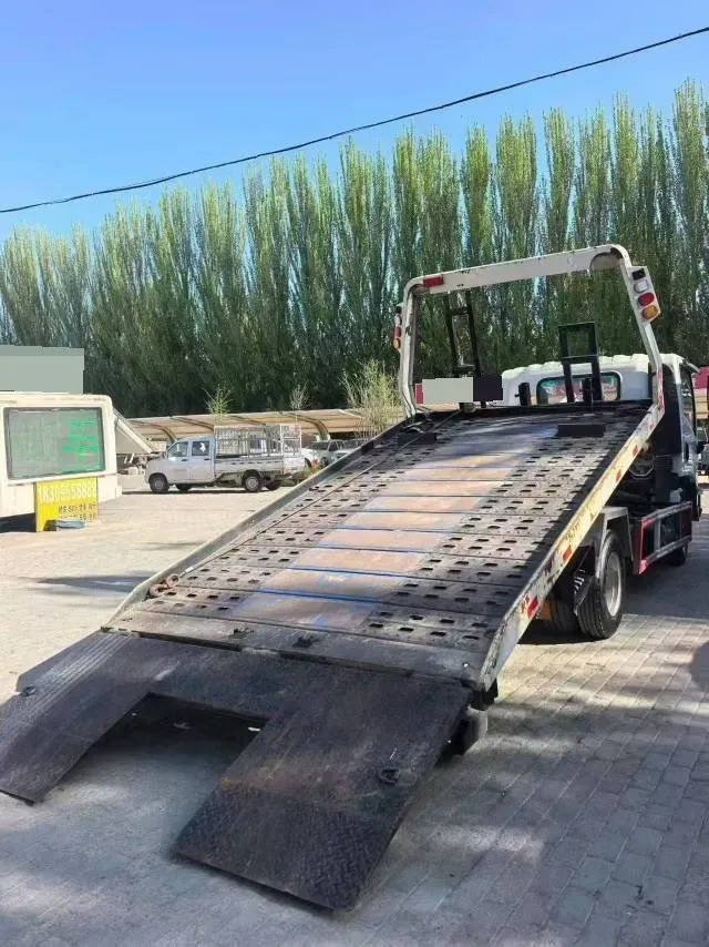 2020 FAW Senia R8 1.6L 116HP L4 6AT,autocango,china used car exporter,china ev exporter,chinese used car exporter,chinese used ev exporter