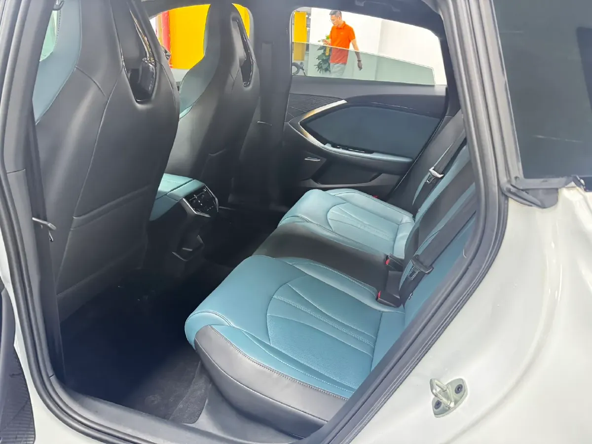 2023 MG 7 2.0T 261HP L4 9AT,autocango,china used car exporter,china ev exporter,chinese used car exporter,chinese used ev exporter