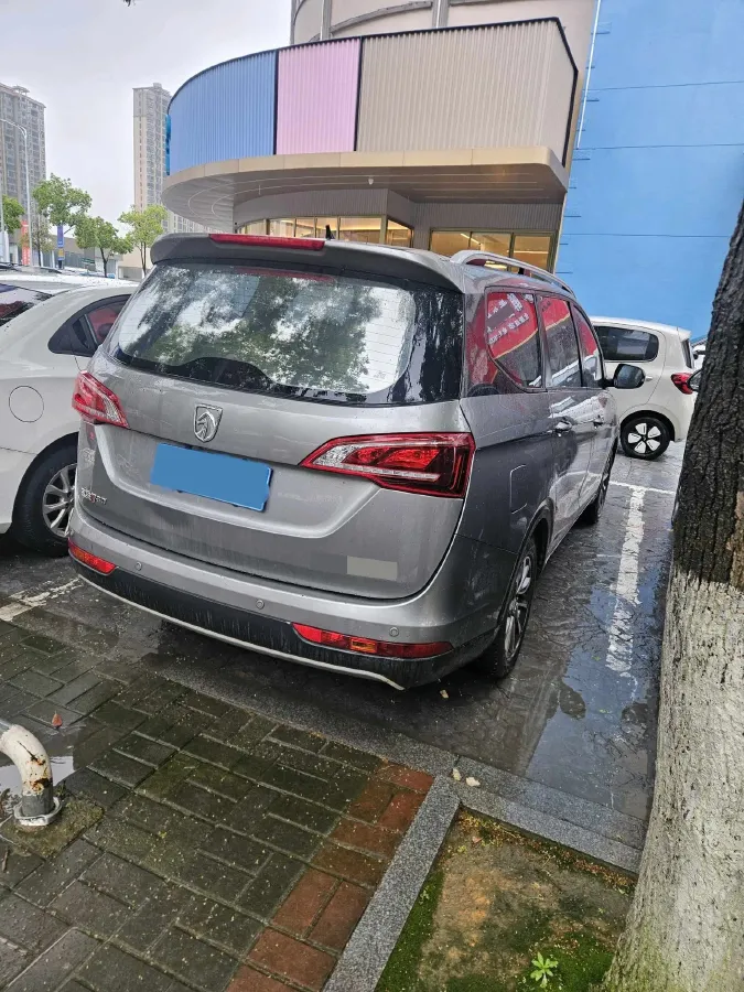 2019 BaoJun 730 1.5L 105HP L4 6MT,autocango,china used car exporter,china ev exporter,chinese used car exporter,chinese used ev exporter