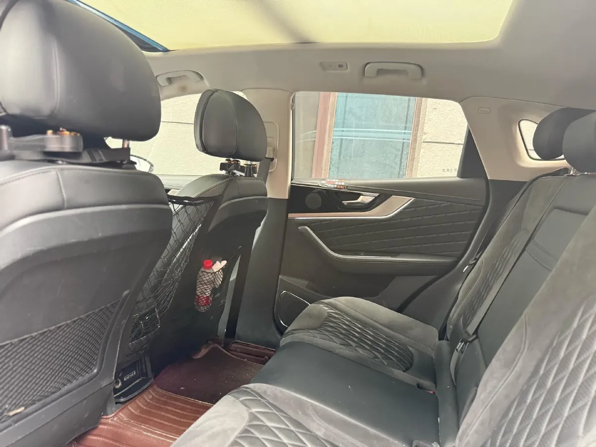 2019 HongQi HS5 2.0T 224HP L4 6AT,autocango,china used car exporter,china ev exporter,chinese used car exporter,chinese used ev exporter