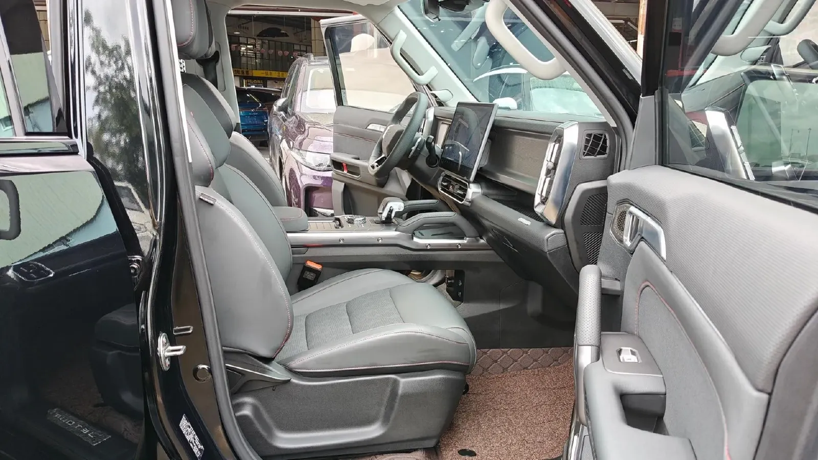 2023 Jetour Traveller 2.0T 254HP L4 7DCT,autocango,china used car exporter,china ev exporter,chinese used car exporter,chinese used ev exporter