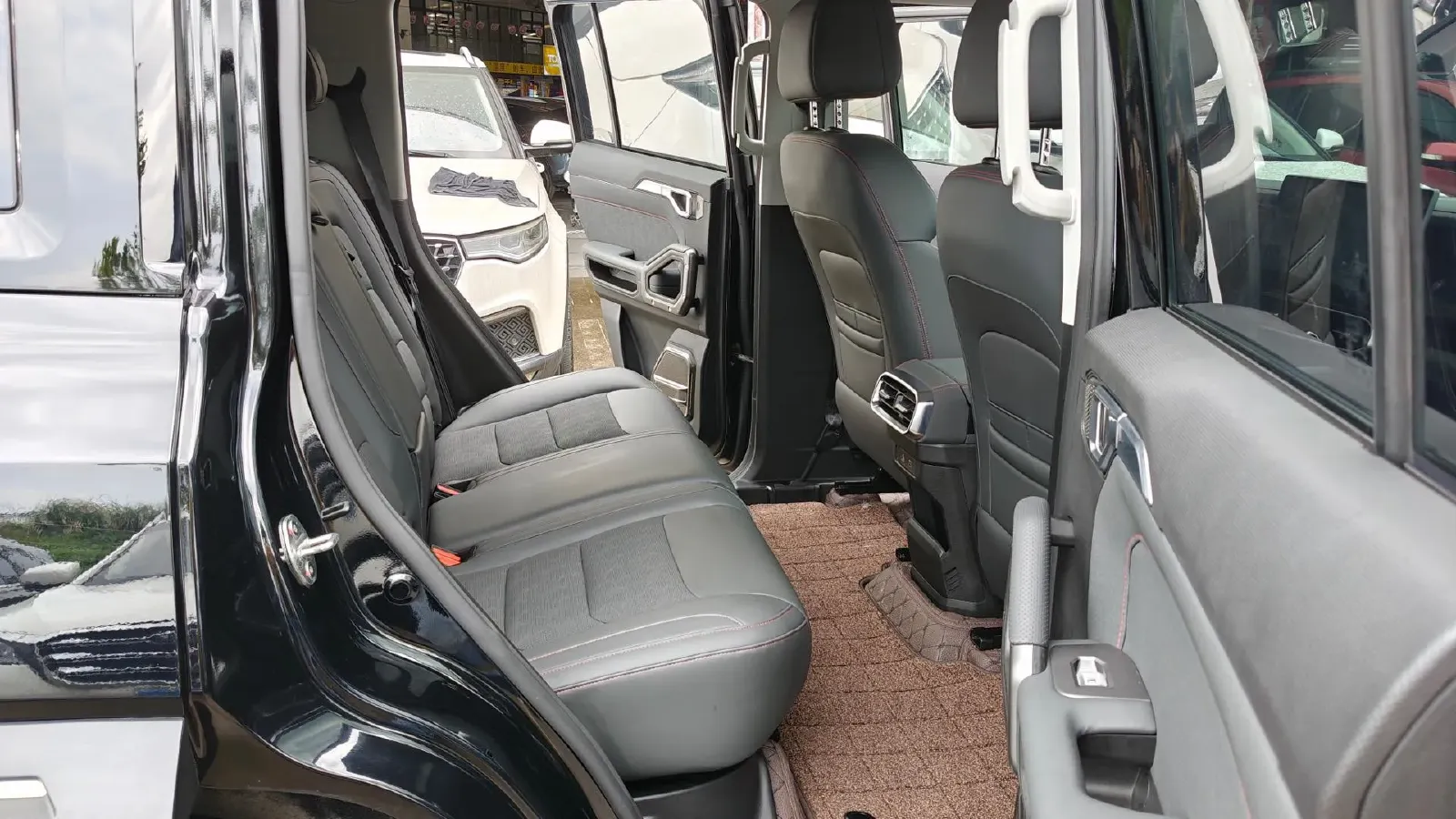 2023 Jetour Traveller 2.0T 254HP L4 7DCT,autocango,china used car exporter,china ev exporter,chinese used car exporter,chinese used ev exporter