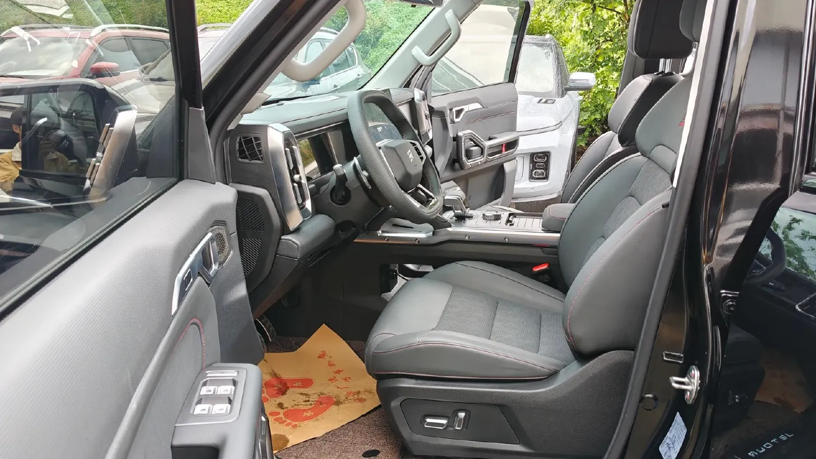 2023 Jetour Traveller 2.0T 254HP L4 7DCT,autocango,china used car exporter,china ev exporter,chinese used car exporter,chinese used ev exporter