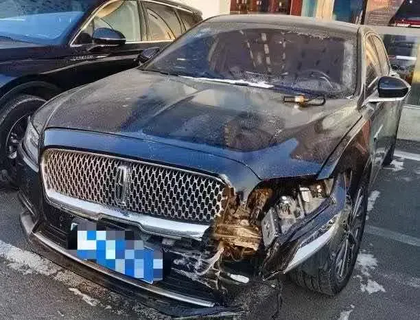 2018 Lincoln Continental 2.0T 261HP L4 6AT,autocango,china used car exporter,china ev exporter,chinese used car exporter,chinese used ev exporter