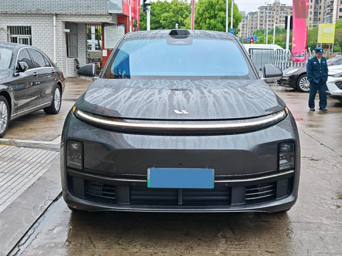 2024 Li L8 Range Extended 154HP REEV 42.8KWH,autocango,china used car exporter,china ev exporter,chinese used car exporter,chinese used ev exporter