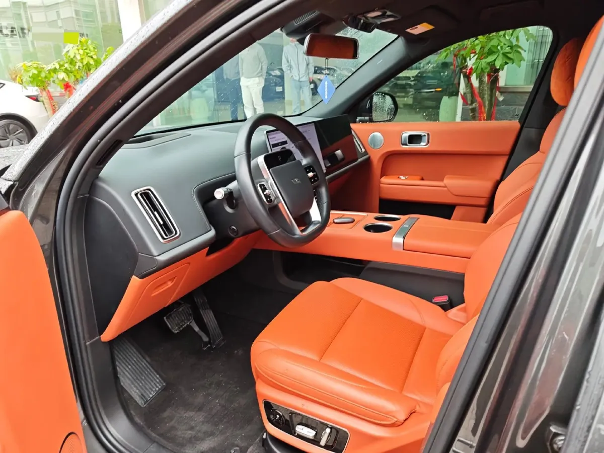 2024 Li L8 Range Extended 154HP REEV 42.8KWH,autocango,china used car exporter,china ev exporter,chinese used car exporter,chinese used ev exporter