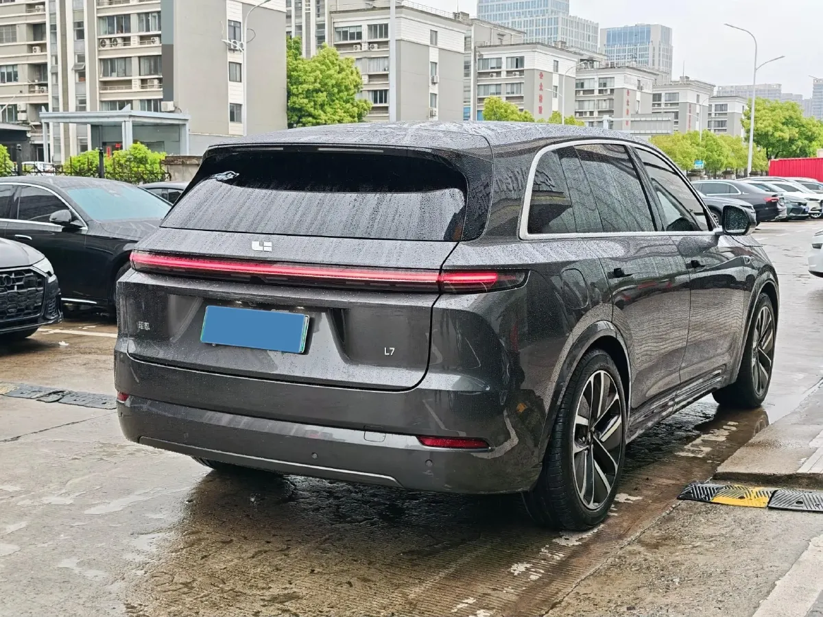 2024 Li L8 Range Extended 154HP REEV 42.8KWH,autocango,china used car exporter,china ev exporter,chinese used car exporter,chinese used ev exporter