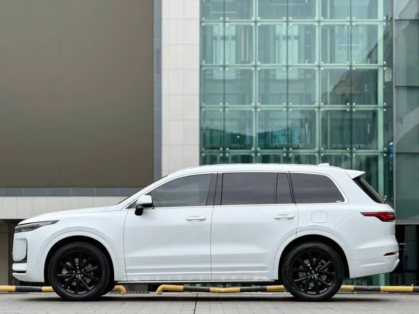 2020 Li ONE Range Extended 131HP REEV 40.5KWH,autocango,china used car exporter,china ev exporter,chinese used car exporter,chinese used ev exporter
