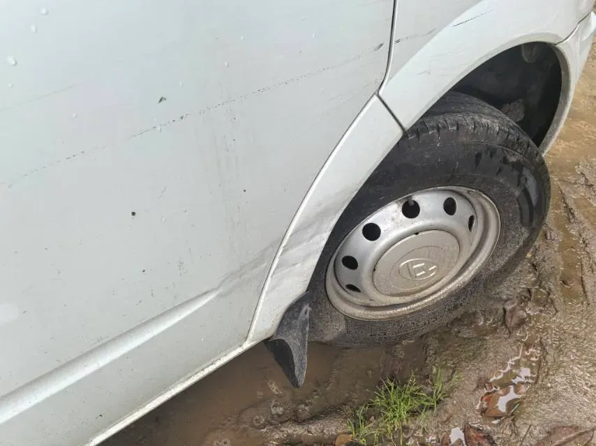 2023 MAXUS XinTu V80 2.0T 127HP L4 6MT,autocango,china used car exporter,china ev exporter,chinese used car exporter,chinese used ev exporter