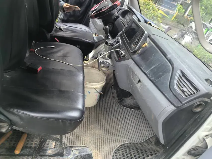 2023 MAXUS XinTu V80 2.0T 127HP L4 6MT,autocango,china used car exporter,china ev exporter,chinese used car exporter,chinese used ev exporter