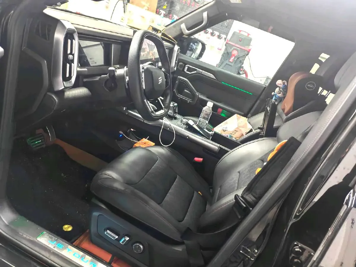 2023 Jetour Traveller 2.0T 254HP L4 8AT,autocango,china used car exporter,china ev exporter,chinese used car exporter,chinese used ev exporter