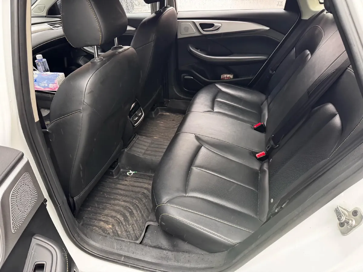 2020 Roewe i6 MAX 1.5T 169HP L4 AMT PHEV,autocango,china used car exporter,china ev exporter,chinese used car exporter,chinese used ev exporter