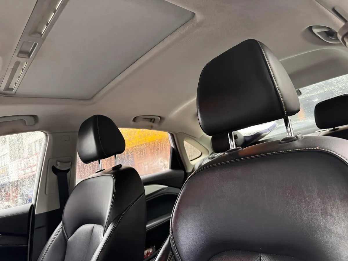 2020 Roewe i6 MAX 1.5T 169HP L4 AMT PHEV,autocango,china used car exporter,china ev exporter,chinese used car exporter,chinese used ev exporter