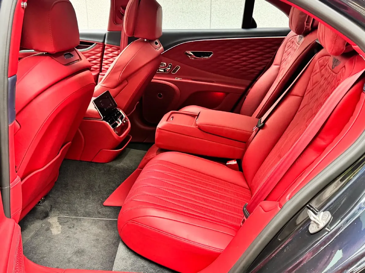 2022 Bentley Flying Spur 4.0T 550HP V8 8DCT,autocango,china used car exporter,china ev exporter,chinese used car exporter,chinese used ev exporter