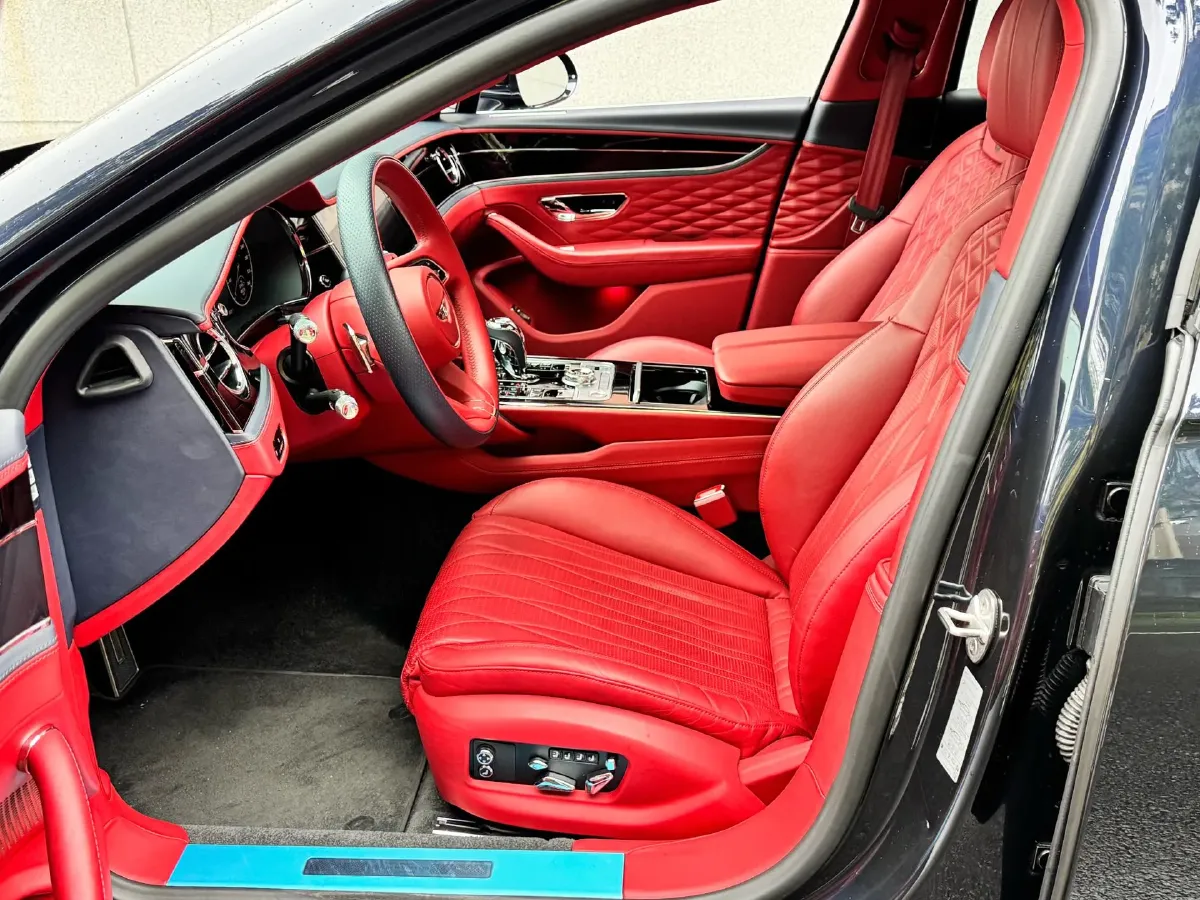 2022 Bentley Flying Spur 4.0T 550HP V8 8DCT,autocango,china used car exporter,china ev exporter,chinese used car exporter,chinese used ev exporter