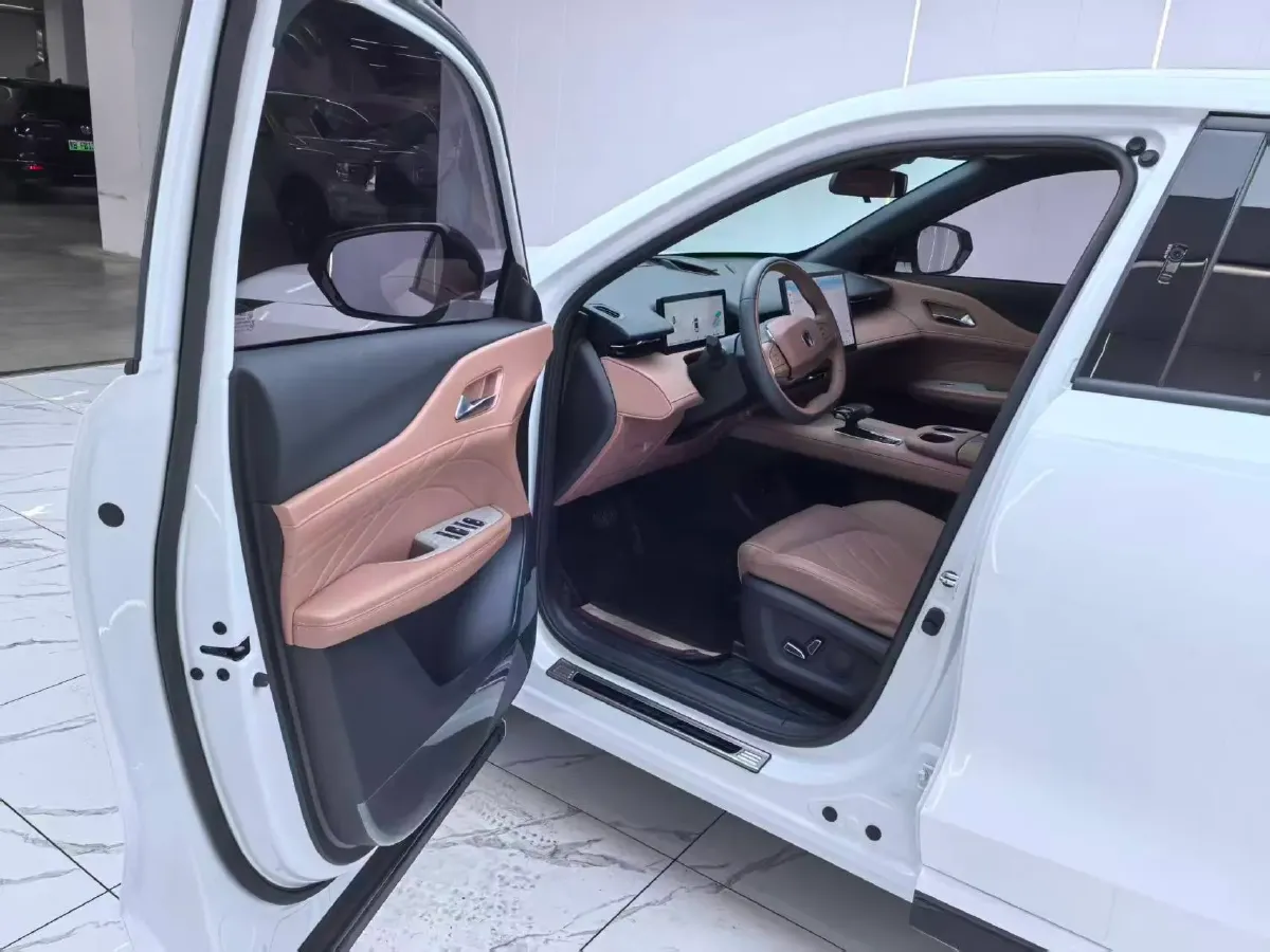 2024 ChangAn UNI-Z 1.5L 98HP L4 E-CVT PHEV 18.4KWH,autocango,china used car exporter,china ev exporter,chinese used car exporter,chinese used ev exporter