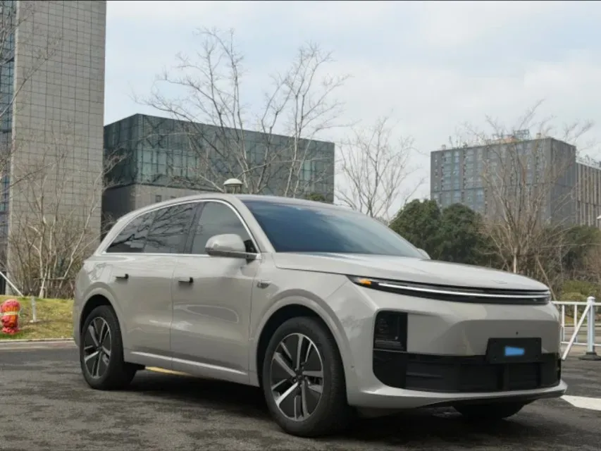 2024 Li L6 Range Extended 154HP L4 REEV 36.8KWH,autocango,china used car exporter,china ev exporter,chinese used car exporter,chinese used ev exporter