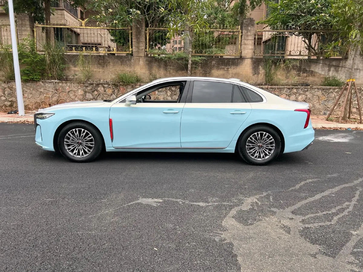 2023 HongQi H5 2.0T 224HP L4 8AT,autocango,china used car exporter,china ev exporter,chinese used car exporter,chinese used ev exporter