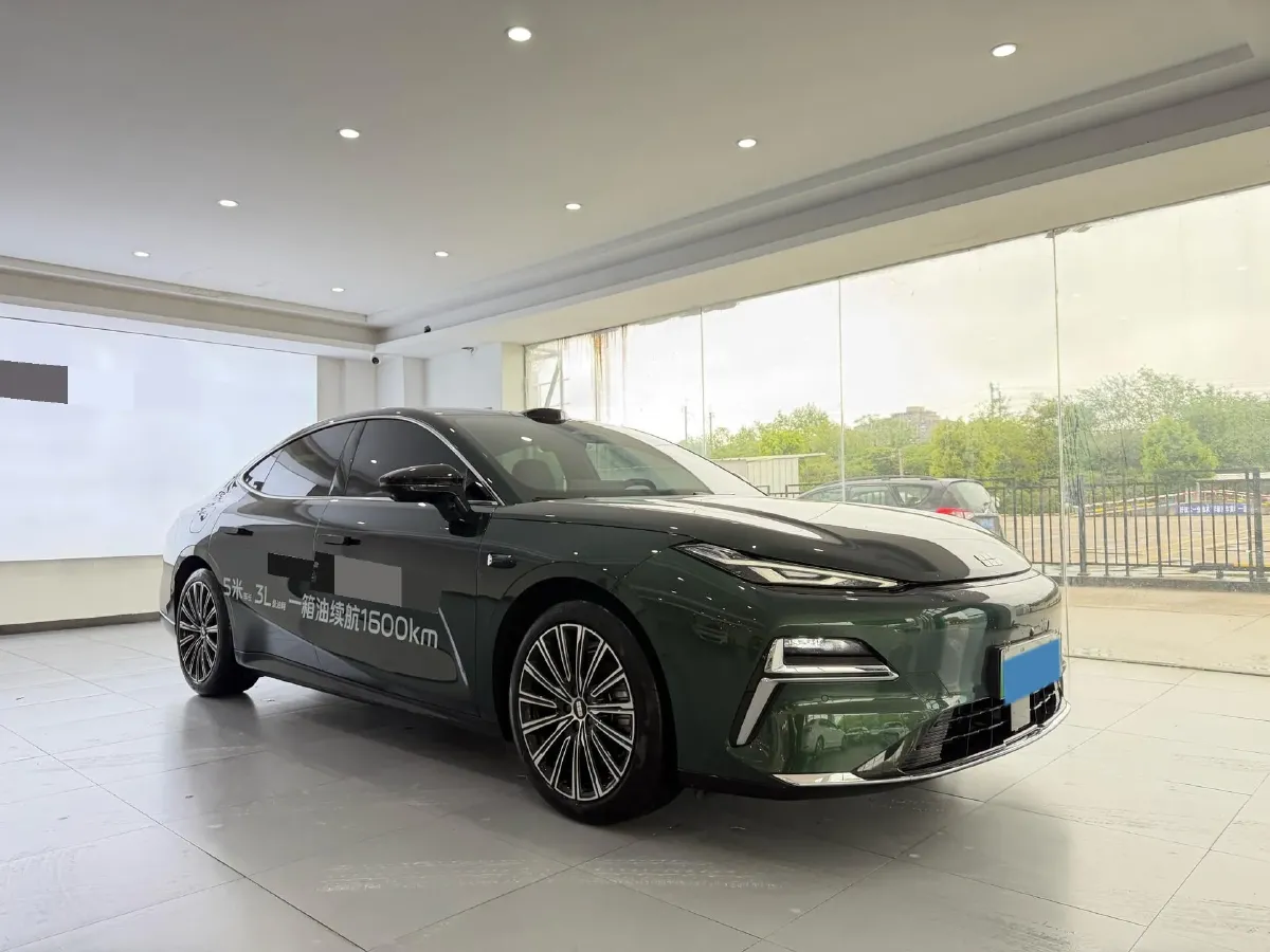 2025 Geely Galaxy Starshine 8 1.5T 163HP L4 3DHT PHEV 27.69KWH,autocango,china used car exporter,china ev exporter,chinese used car exporter,chinese used ev exporter