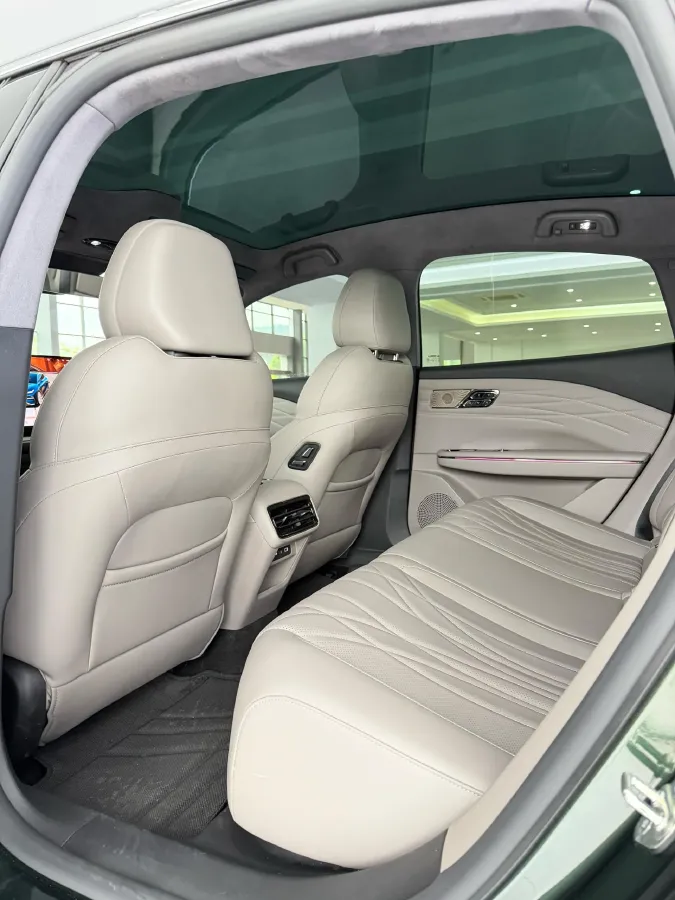 2025 Geely Galaxy Starshine 8 1.5T 163HP L4 3DHT PHEV 27.69KWH,autocango,china used car exporter,china ev exporter,chinese used car exporter,chinese used ev exporter