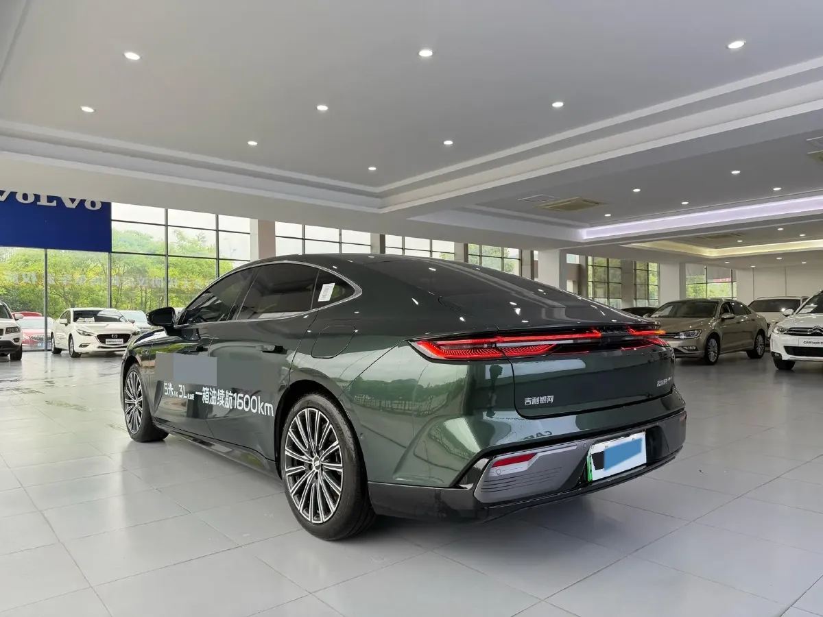 2025 Geely Galaxy Starshine 8 1.5T 163HP L4 3DHT PHEV 27.69KWH,autocango,china used car exporter,china ev exporter,chinese used car exporter,chinese used ev exporter