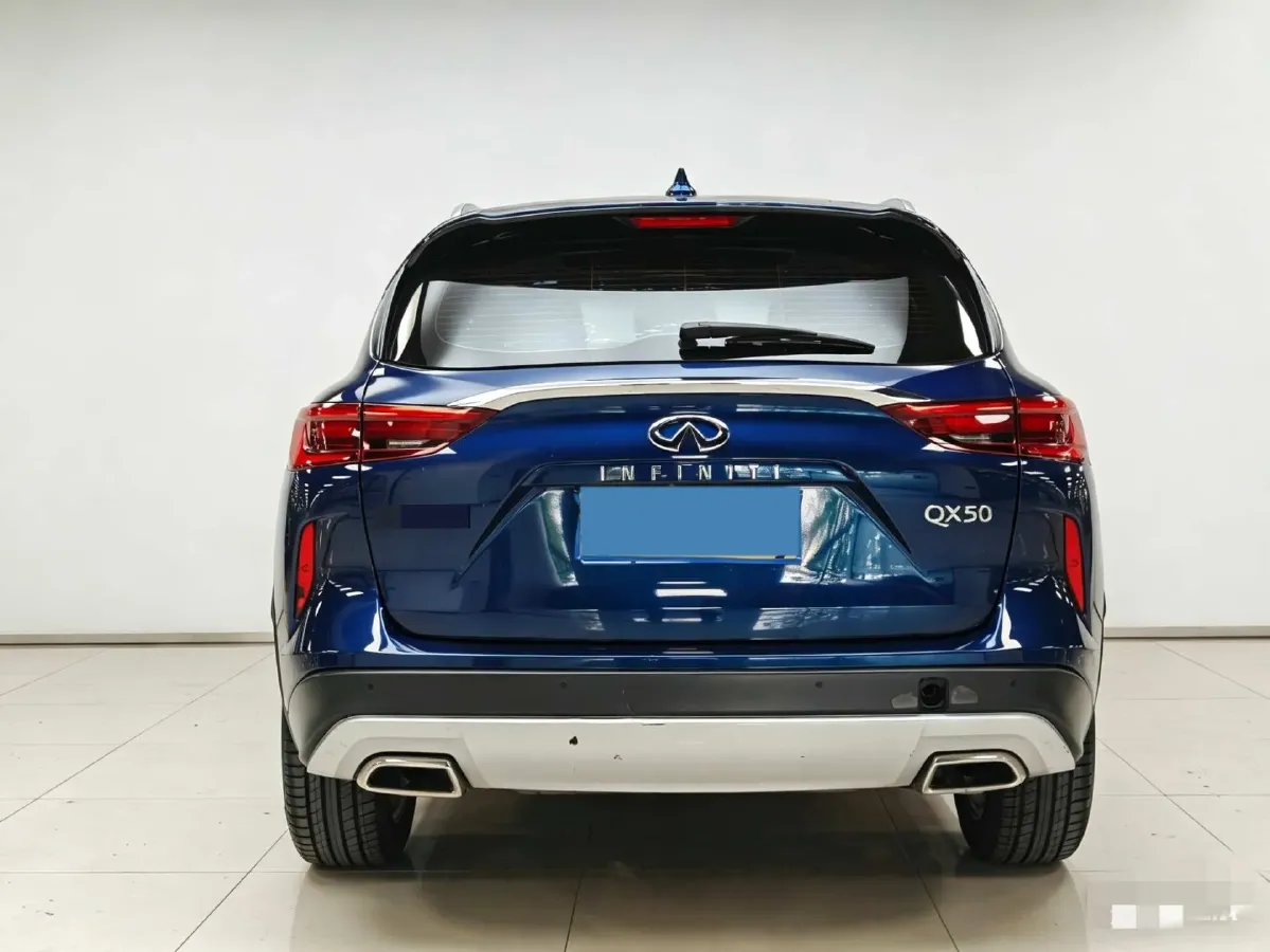 2018 Infiniti QX30 2.0T 211HP L4 7DCT,autocango,china used car exporter,china ev exporter,chinese used car exporter,chinese used ev exporter